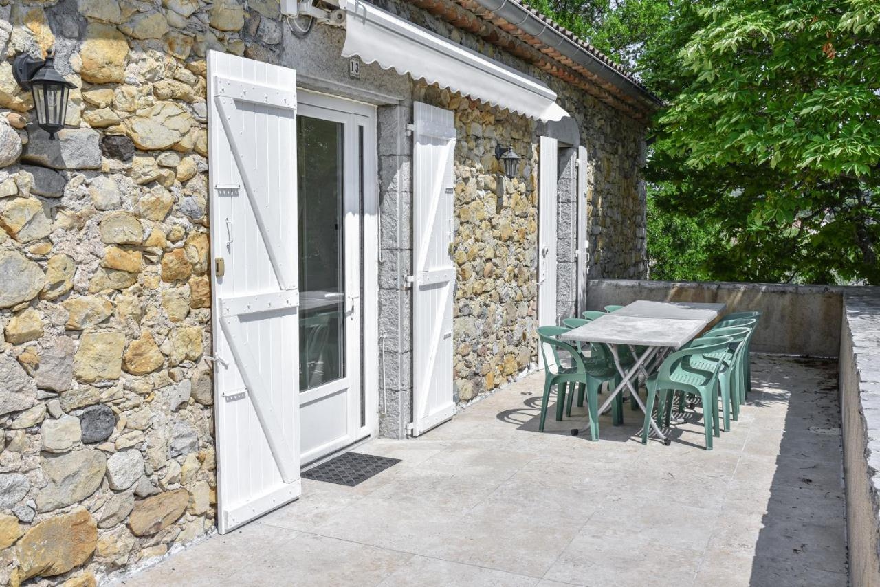 Chateau De Chaussy Ruoms Exterior photo